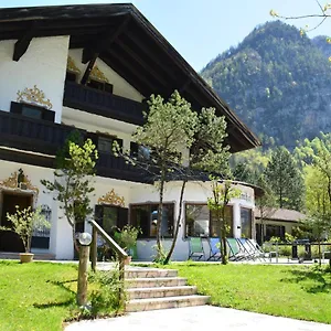 Nocleg ze śniadaniem Pension Almhof Baumgarten, Bad Reichenhall