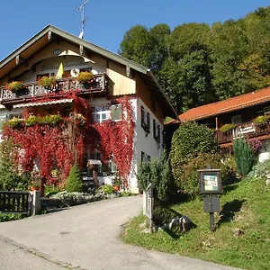 Schwarzenbach Guest house